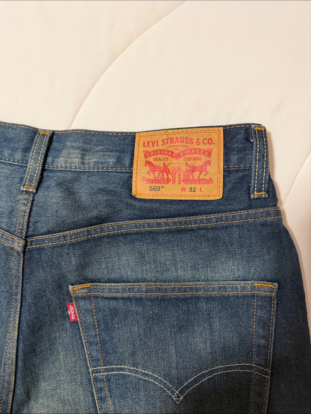 Levi's 569 Loose Denim Jean Shorts Dark Blue - Classic Five-Pocket - Picture 3 of 5
